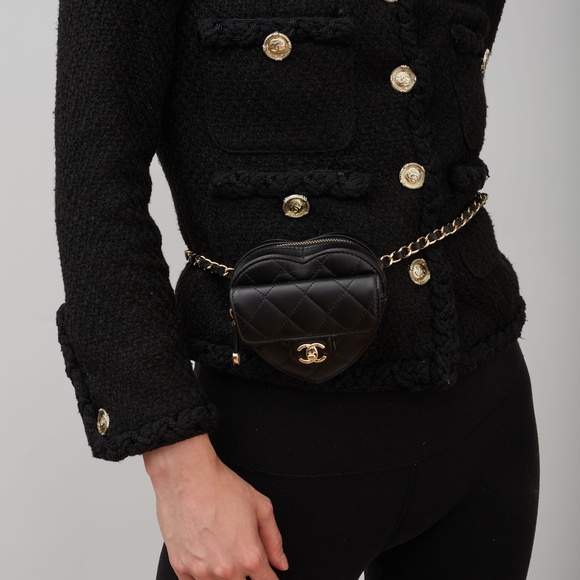 CHANEL BLACK LAMBSKIN HEART MINI CLUTCH BAG WITH CHAIN (2022) - Picture 6 of 8